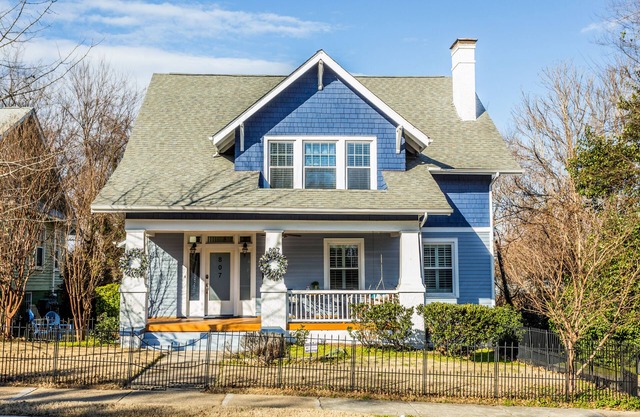 Center Downtown Raleigh, 2900sqft Home, Cercado, Porche, Parrilla, Limpio, elegante Nuevo