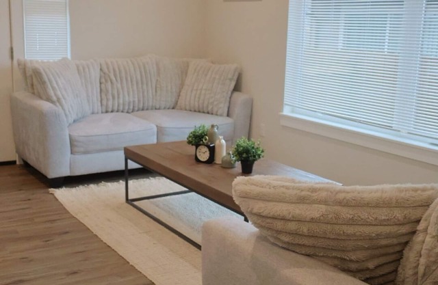 Center of Downtown Luxury Modern Home W/ Game Room