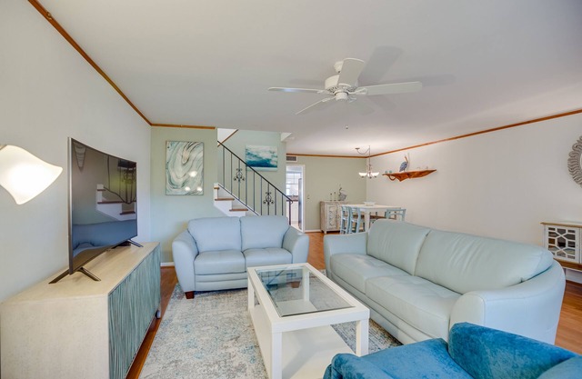 Central Beach-Modern 2 Bedroom townhouse on Barrier Island 2-minutes to beach