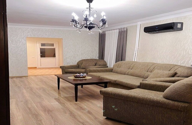 Central Classic Flat Close To Old Town
