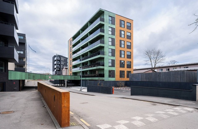 Central location / Large balcony / New building