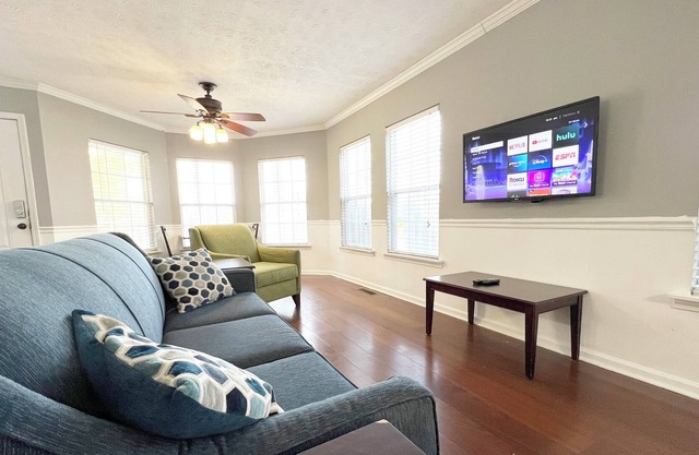 Central/Spacious/Relaxing Cozy 3 Bedroom Home