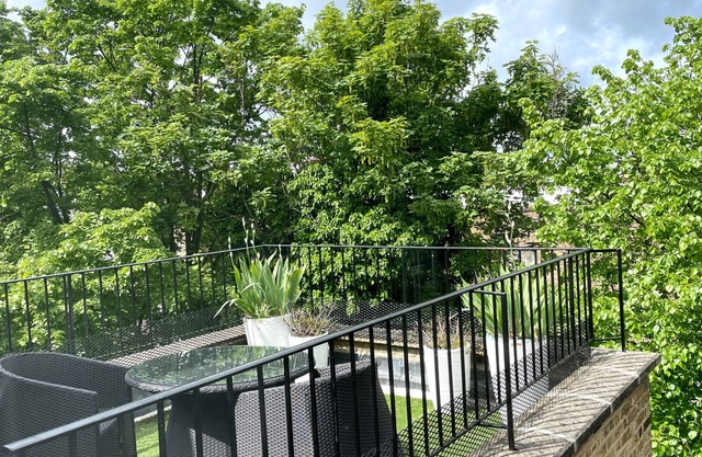 Tranquilo, hermoso apartamento con gran terraza y muy luminoso por dentro