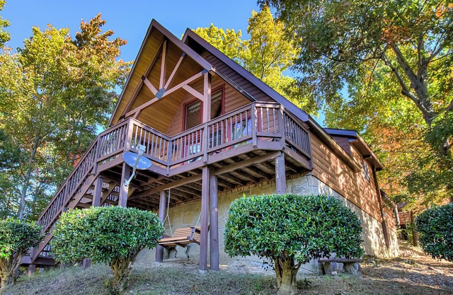 Centrally Located Charming Chalet in picturesque Pigeon Forge