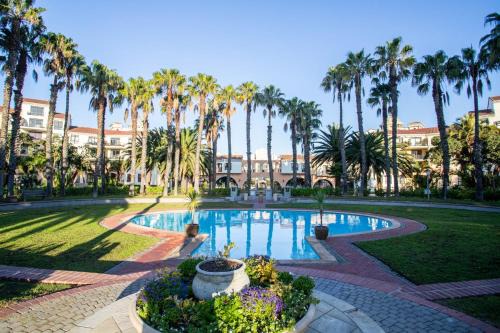 Century City Luxury 2 bedroom apartment in Cape Town