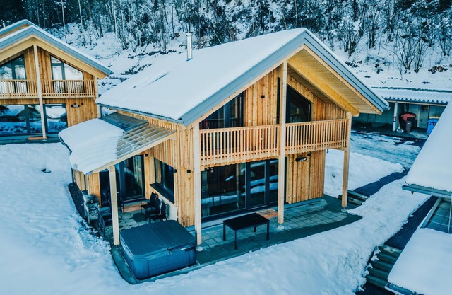 Chalet with sauna and whirlpool near ski resort