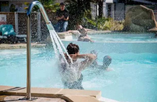Chalet 4 étoiles - Piscine - eebifc
