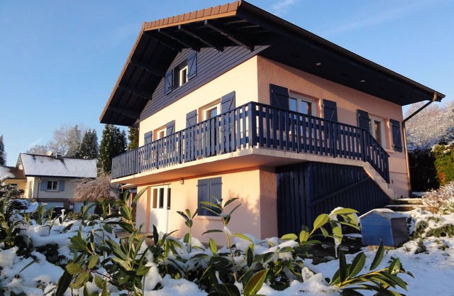 Chalet 9 Pers-102m² - 4 Ch - SPA -SAUNA - BABY FOOT -PING PONG - WIFI - PÉTANQUE