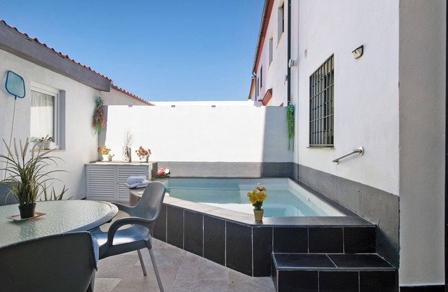 Chalet 'Casa Mia' Jacuzzi Exterior con terraza privada, jardín privado y Wi-Fi