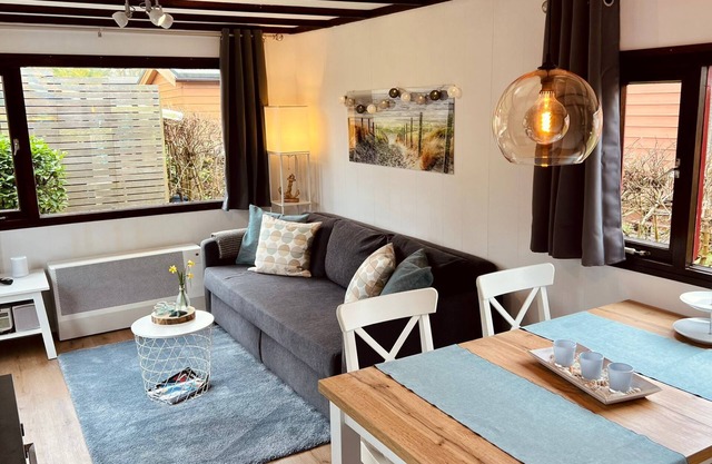 Chalet/holiday home for family and dog in North Holland by the sea!