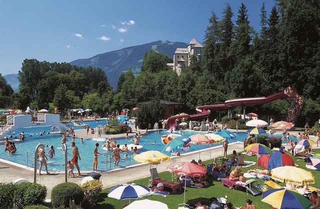 Casa de vacaciones renovada cerca de Zell am See con jardín vallado