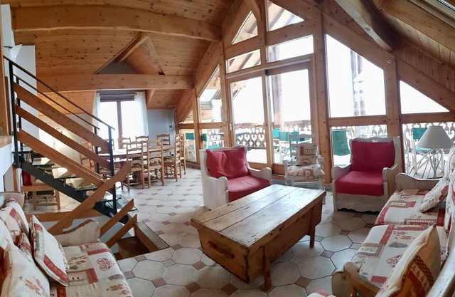 CHALET EN ALPES FRANCESES CERCA DE LA FRONTERA ITALIANA, 5 DORMITORIOS EN SUITE