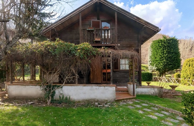 Chalet "Le Betulle" con terraza privada, jardín privado y balcón privado