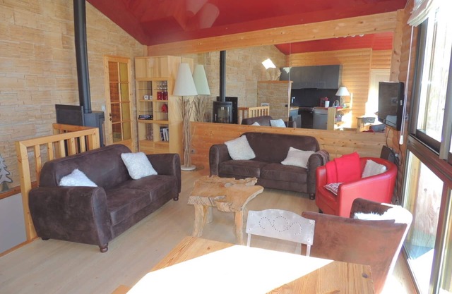 FOX apartamento renovado en un chalet con vistas al lago Matemale 11 pers