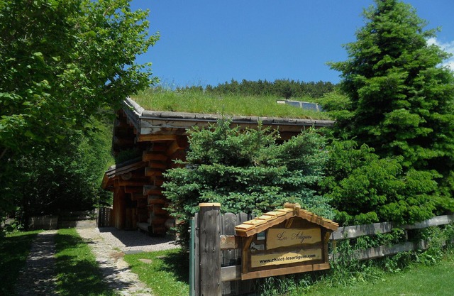 Chalet 'Les Artigues' con vistas a la montaña, piscina privada y Wi-Fi