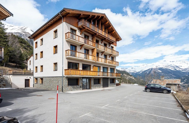 Chalet 'Près Du Mélèze' con vistas a la montaña, jardín compartido y Wi-Fi