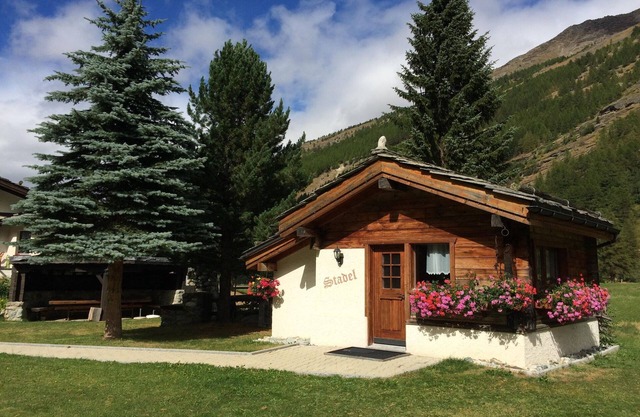 Chalet en Saas Valley con Vistas a Montañas