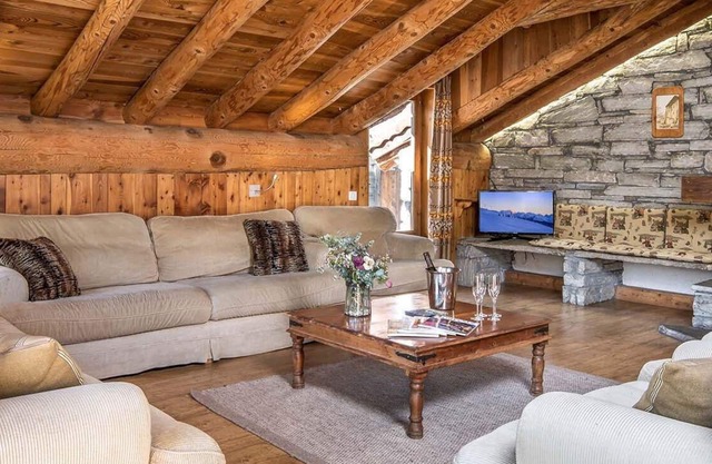 Chalet, wifi, vista abierta, balcón, chimenea o estufa a leña, parking, tv, local para esquís, 170m²