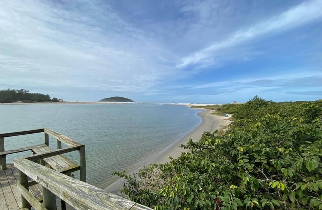Chalet with balcony and pampering 5 mins from the beach