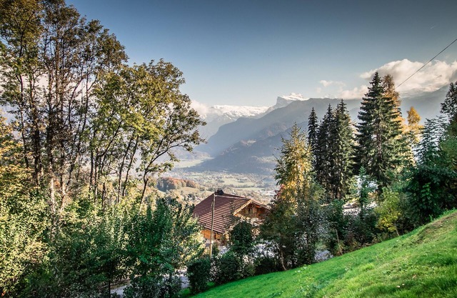 Chalet con jacuzzi, equipado con sauna y vistas espectaculares