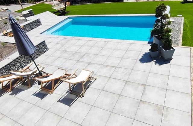 chambre 2 vue lac av piscine