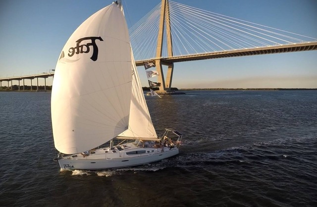 El yate de lujo de 50 pies de Charleston, 'Fate' y Kismet Party Yacht