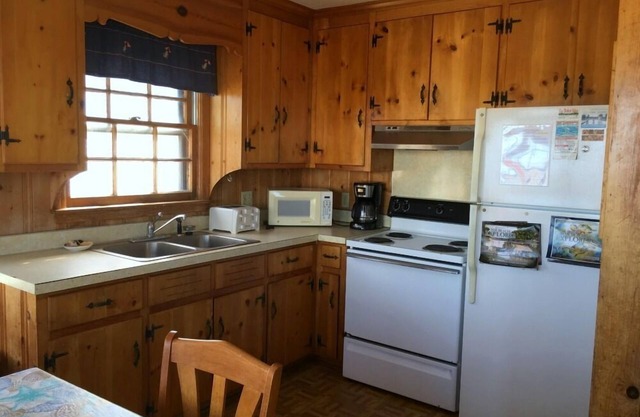 Charlie's Place -- Pet Friendly Semi OF Home in Kitty Hawk