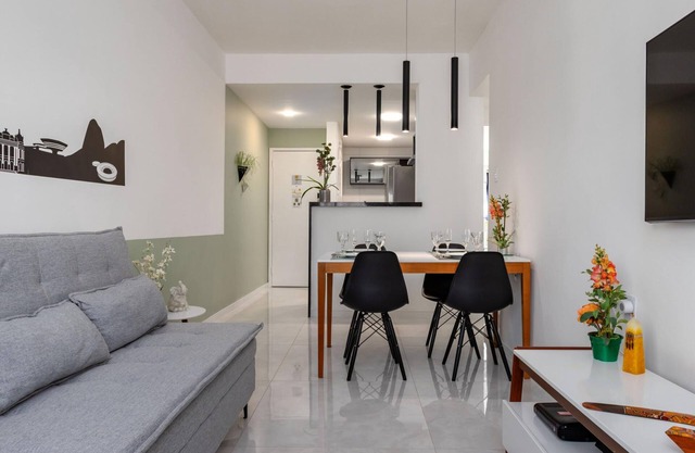 Charm in Botafogo | Well decorated | SCT1202