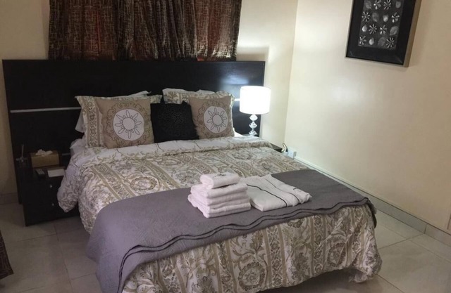Fully Serviced & Furnished 1 Bedroom Apart., Lekki