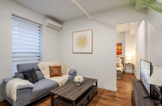 Charming 1BDR Apartment on Bishop St- MTL