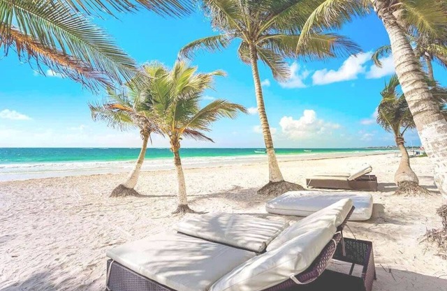 Charming 1BR Suite | Main Strip & Beach at Tulum