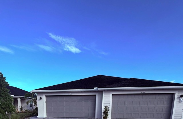 Charming 2/3 bedroom villa in Tuckers Cove, inside Babcock Ranch.