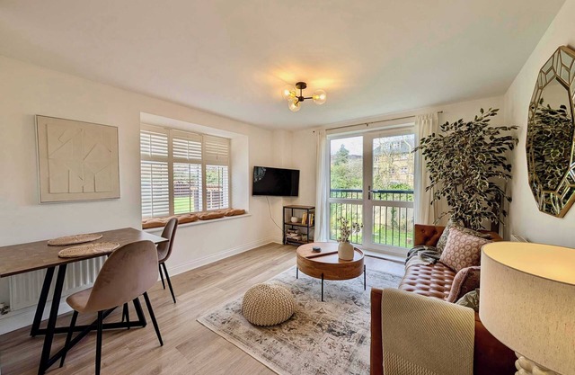 Charming 2-Bedroom Flat in London