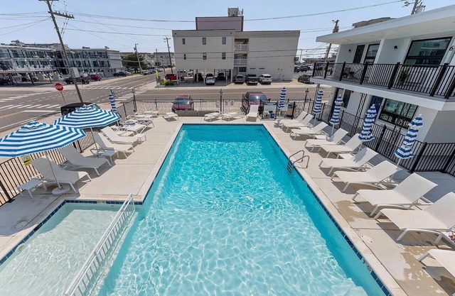 Charming 2-bedroom condo in beautiful North Wildwood with Pool.