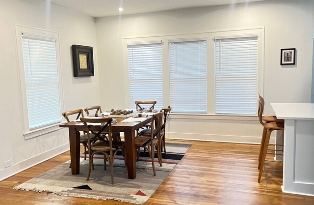 Charming 3-bdrm , 2 bath, walk to Dickies Arena, Will Rogers, Museum or Omni