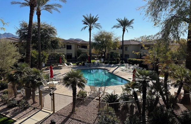 Charming 3-bedroom condo with WiFi, AC in wonderful Scottsdale