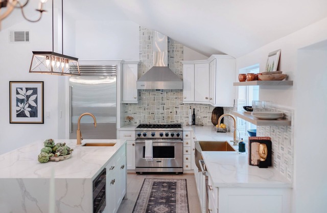 Charming 3-bedroom house plus office with AC, WiFi and heated pool in Montecito