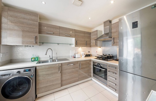 Charming 3 Bedroom House in Reading