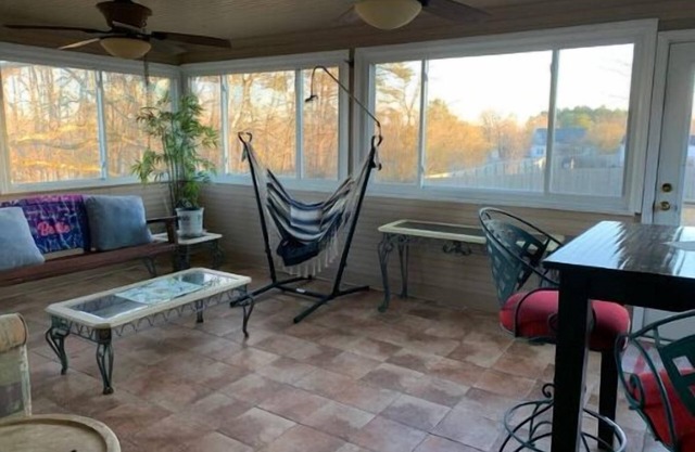 Charming 3-bedroom house, bedrooms rented together or separately