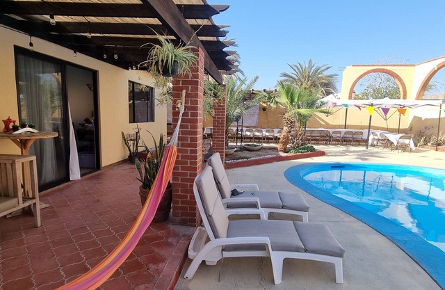 Casa familiar con alberca privada en zona centro de La Paz!