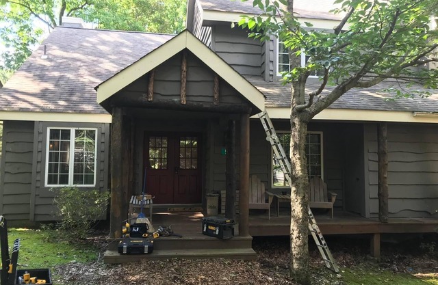 Charming 3-bedroom chalet with Loft. Classic skin-in/out, Jack Frost Golf Resort