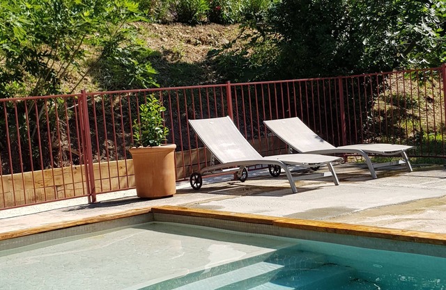 Mas (4 habitaciones) con piscina - enclave de los papas y drome provenzal