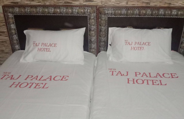 Charming 6-bedroom hotel with AC and WiFi in delightful Lahore