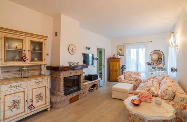 Romantic apartment in the green 6km from Bellagio