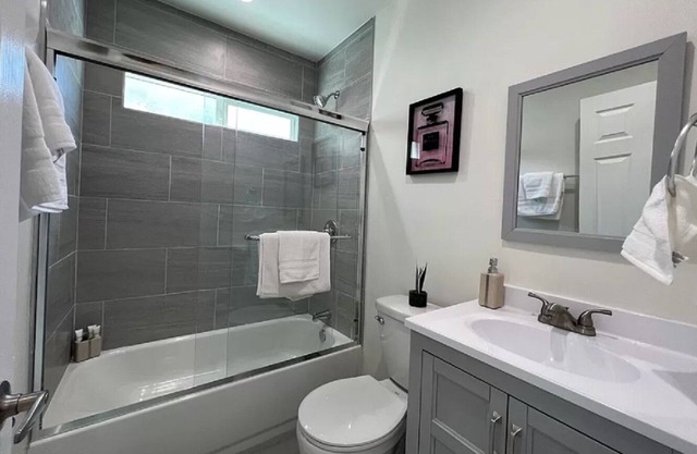 Charming and cozy Villa Close to Universal studios