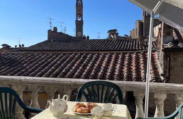 Charming apartment in the historic center with large terrace and beautiful view