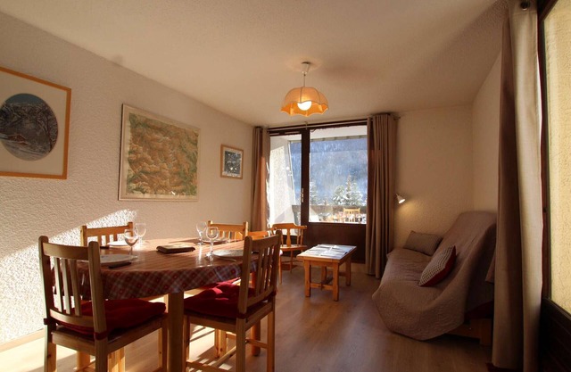 Alquiler apto 6 pax con balcones sur, cocina equipada y parking gratuito en Serre-Chevalier