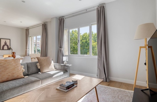 Charming Castellana 2BR w/ Doorman, nr Museum, by Blueground