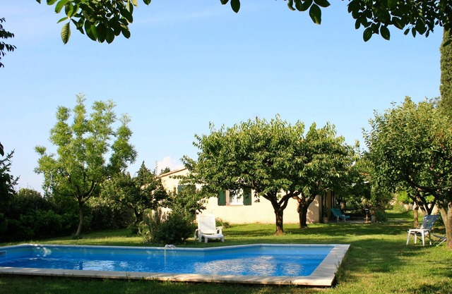 Encantadora casa de campo a 500 metros del centro de fuentes Pernes