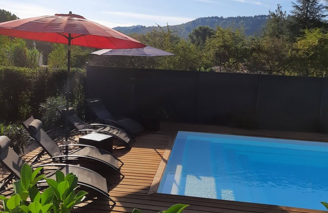 Casita con gran piscina privada, vista sobre los Pirineos, cerca de Carcasona
